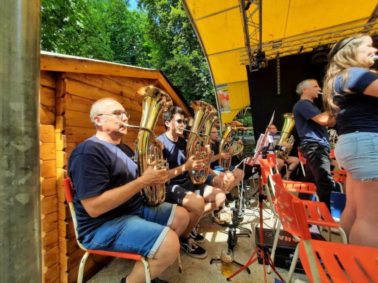 musikverein-mittelbiberach-biberacher-schuetzenfest-2023-biberkeller-autritte-tenorhorn