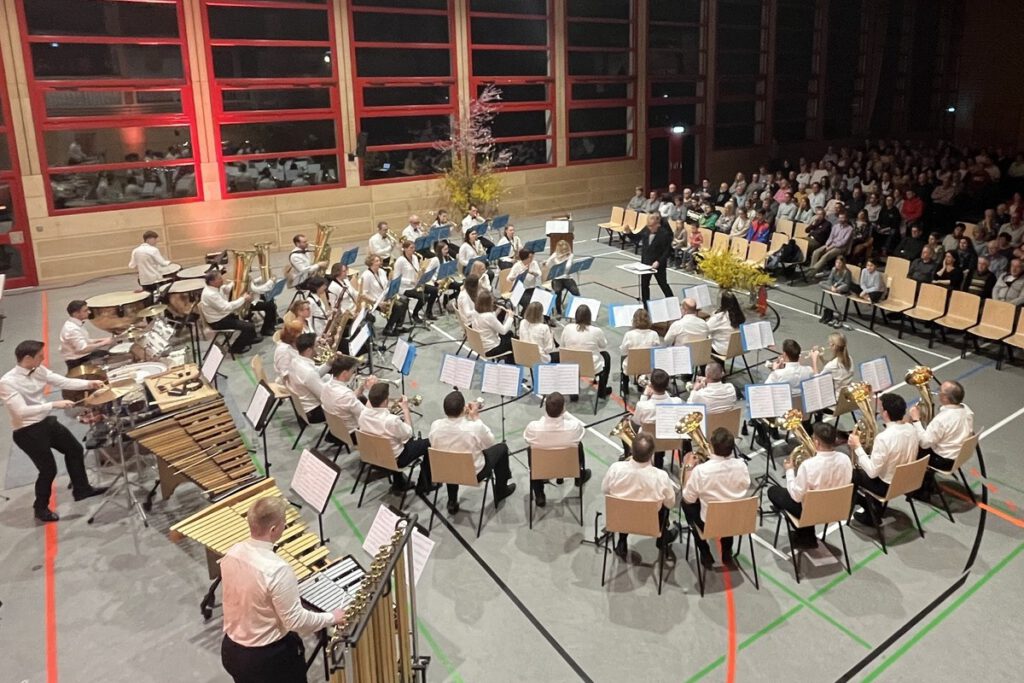 musikverein-mittelbiberach-konzert-2024-orchester