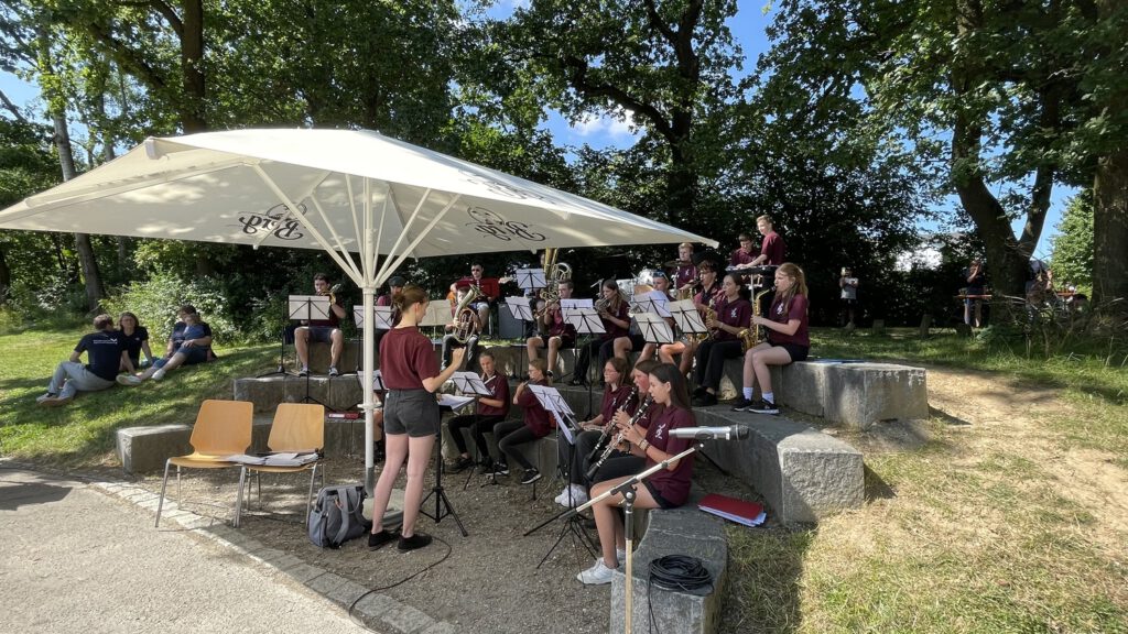 mittelbiberach-sommerfest-2024-sonntag-jugendkapelle